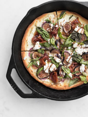 Fig and Prosciutto Pizza in a Skillet